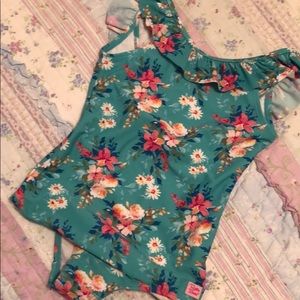 RUFFLEBUTTS ONE PIECE